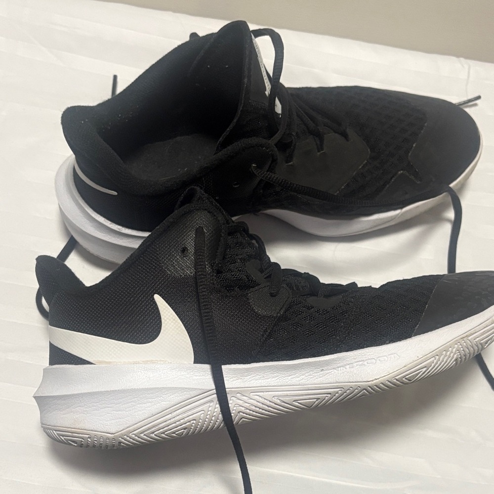 Nike Zoom HyperCourt